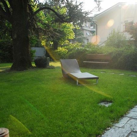 La Villa Del Cedro Monza Luaran gambar